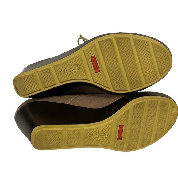 COLE HAAN Nike Air Britt Chukka Booties Wedge Shoes - Picture 6 of 6